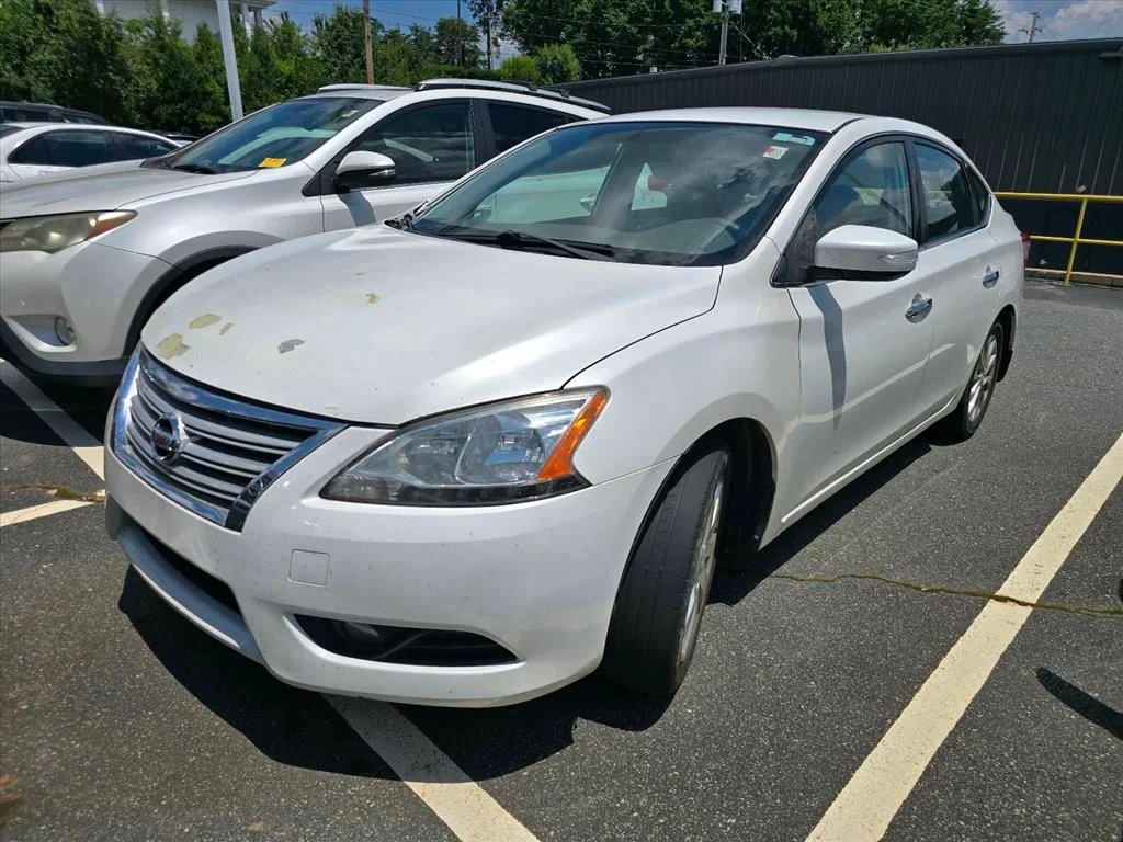 Used 2013 White Nissan SL image 2