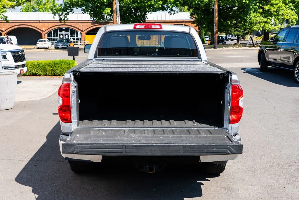 Used 2017 Silver Toyota SR5 image 9