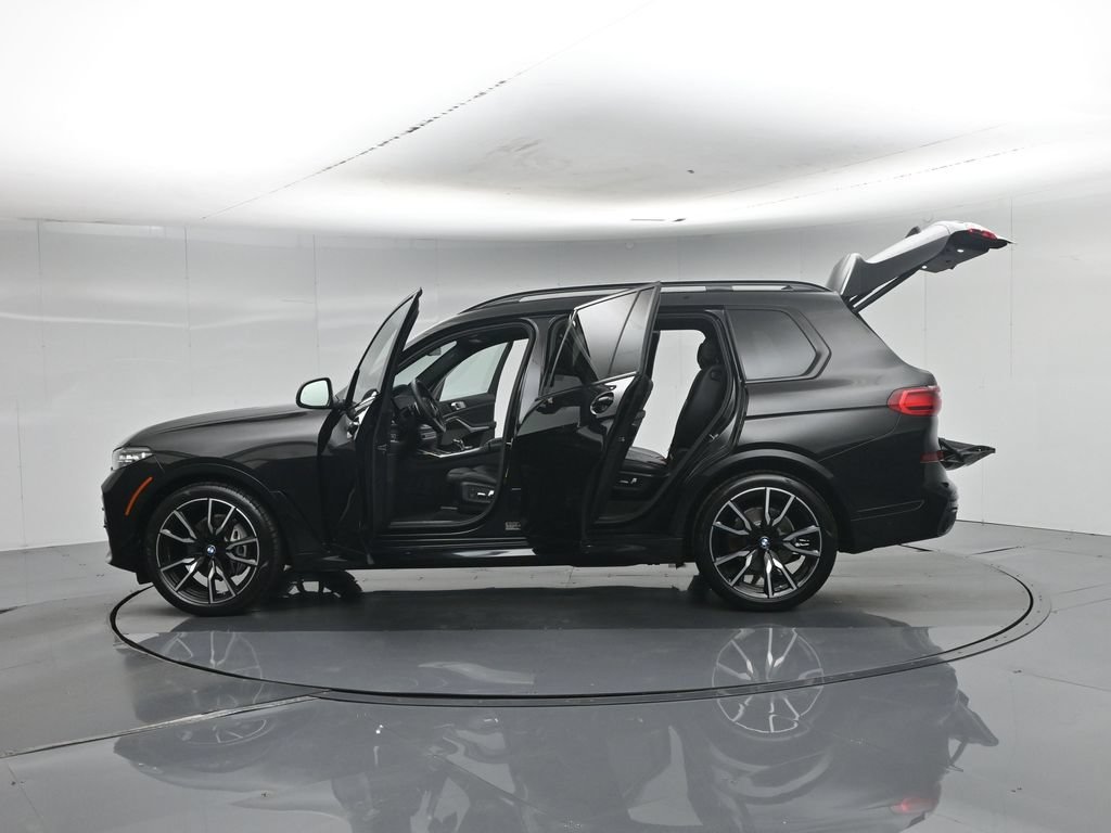 Used 2020 Black BMW xDrive40i image 41