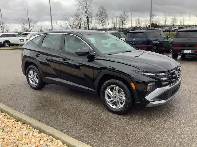 Certified Used 2026 Phantom Black Hyundai SE image 4