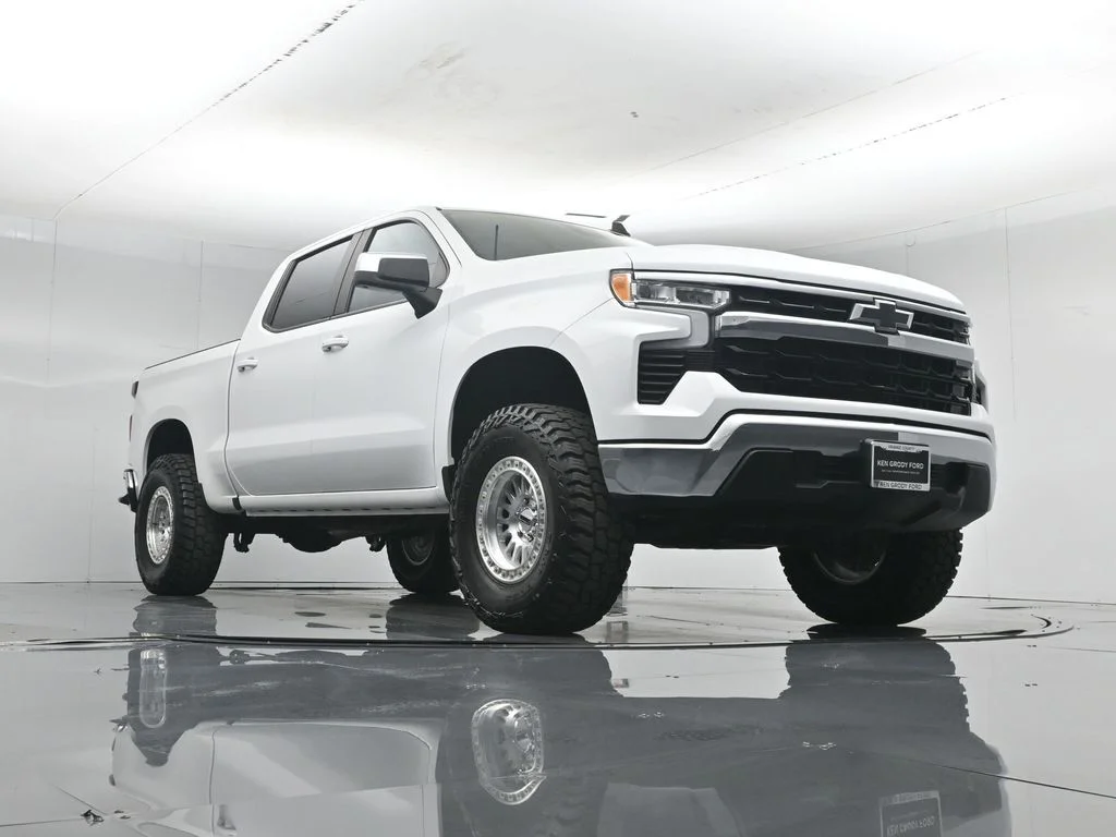 Used 2023 White Chevrolet LT image 49
