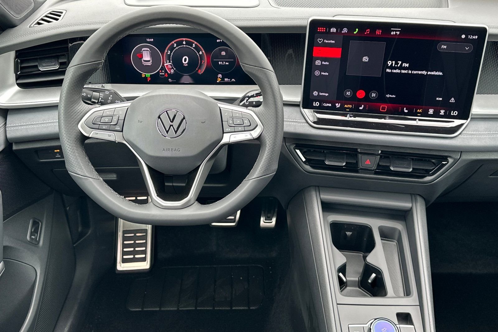 New 2026 Platinum Gray Metallic Volkswagen 2.0T SE R-Line Black image 14