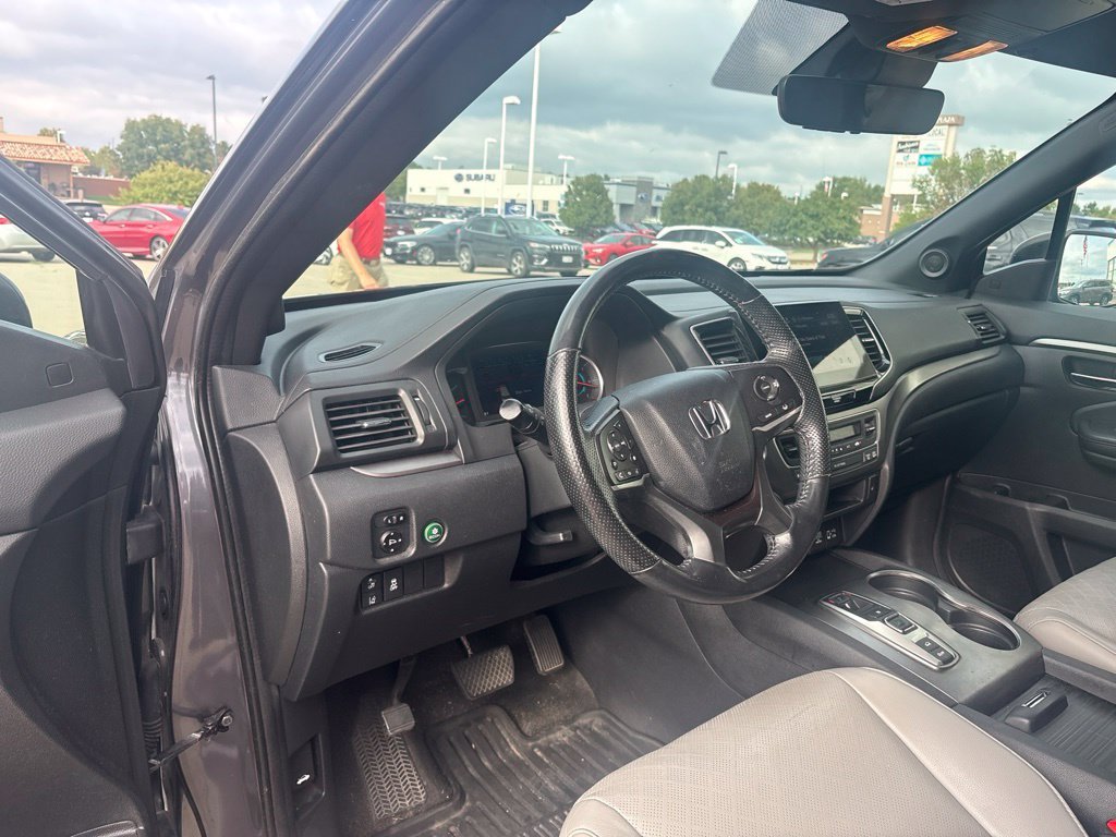Used 2019 Gray Honda EX-L image 11