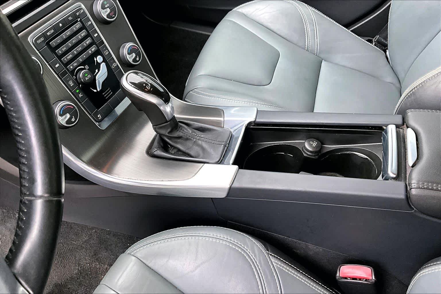Used 2014 Bright Silver Metallic Volvo T6 image 16