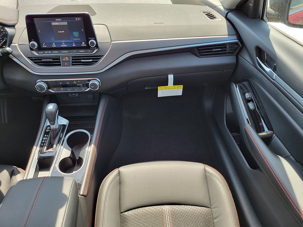 New 2026 Pearl White TriCoat Nissan SR image 18