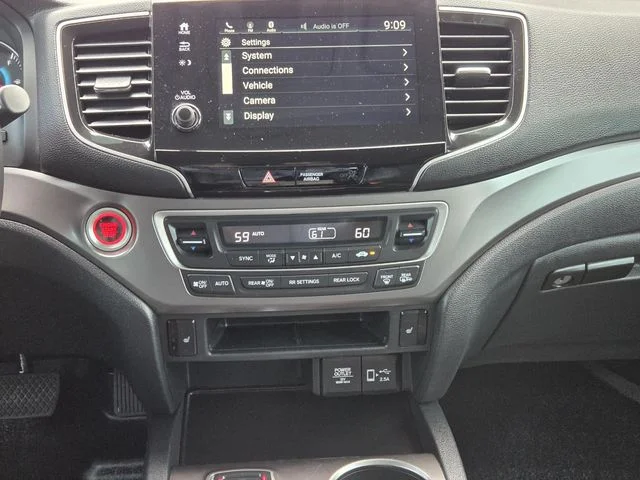 Used 2021  Honda EX-L image 15