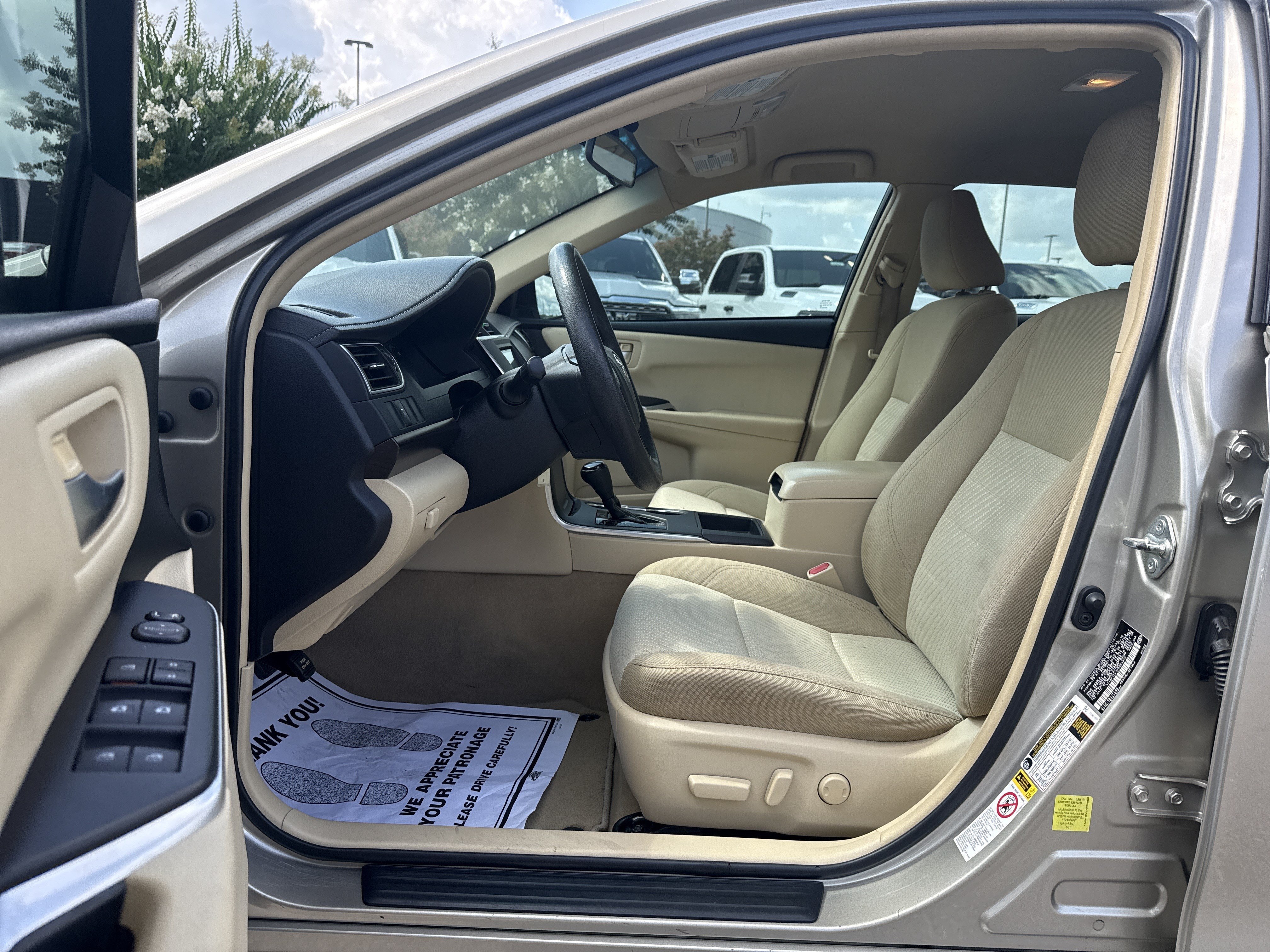 Used 2015 Gold Toyota LE image 9
