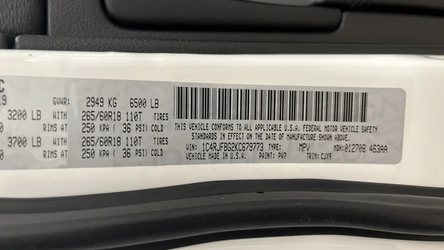 Used 2019 Bright White Clearcoat Jeep Limited image 27