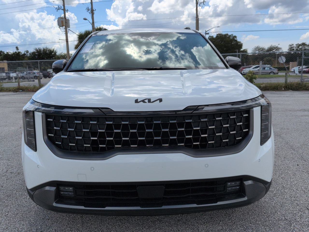 New 2027 Snow White Pearl Kia SX Prestige image 9