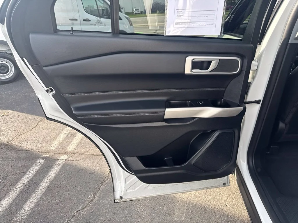 Used 2022 White Metallic Ford XLT image 30