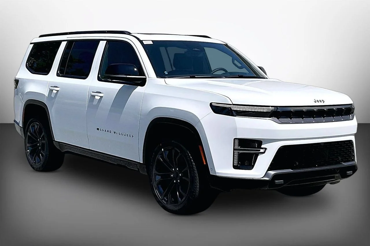 New 2026 Bright White Clearcoat Jeep Summit Reserve image 2