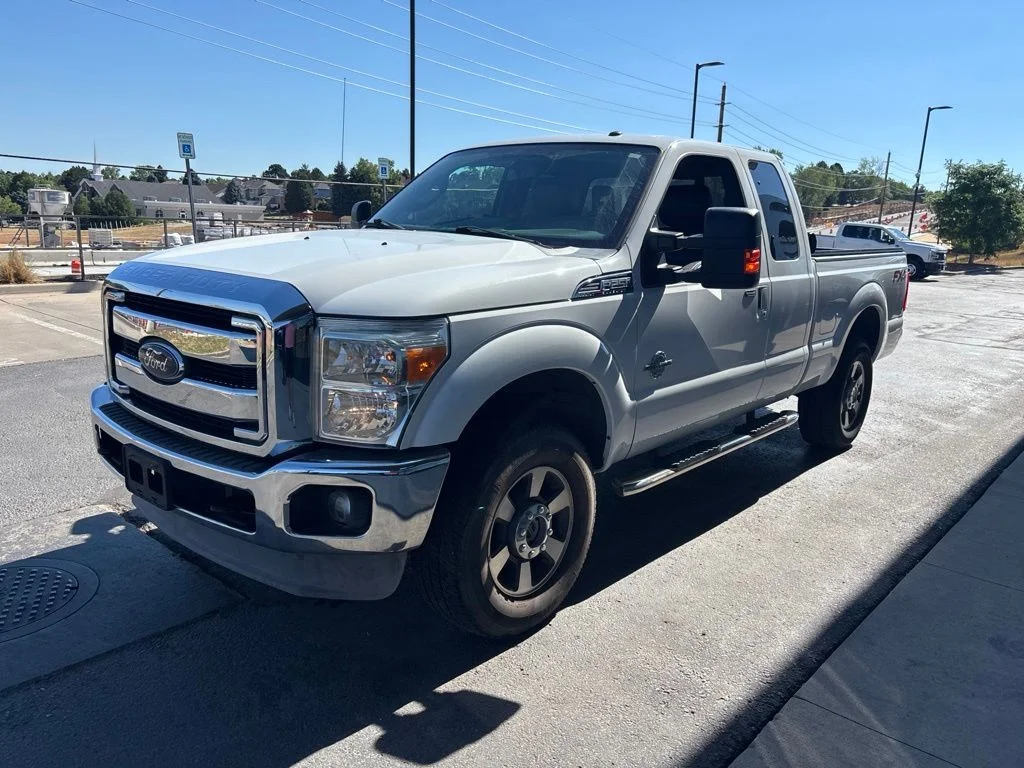Used 2014 White Ford Lariat image 2