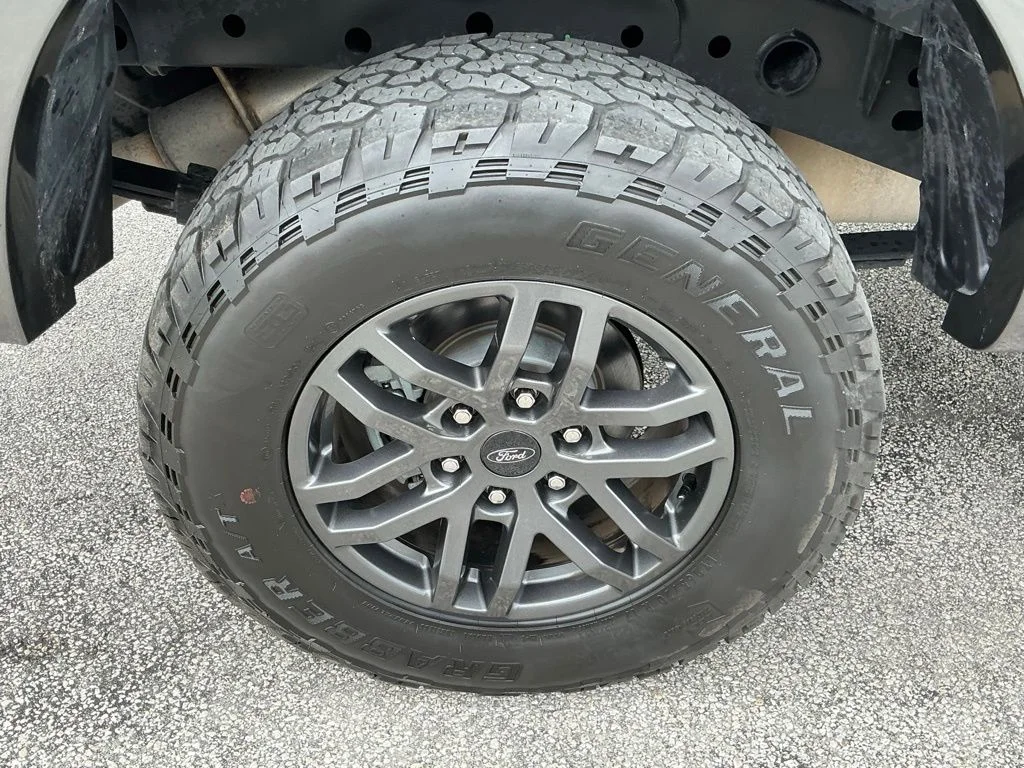 Used 2021 Green Ford XLT image 24