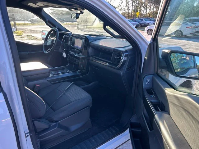 Used 2023 Oxford White Ford XL image 9