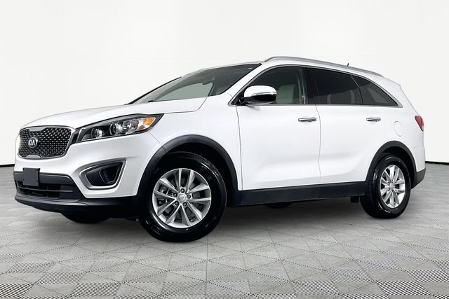 Used 2017 White Kia LX image 1
