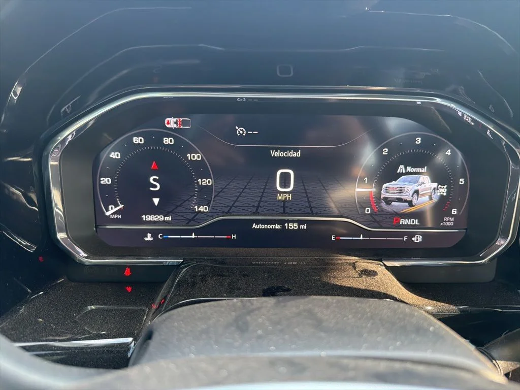 Used 2025 Sterling Metallic GMC Elevation image 2