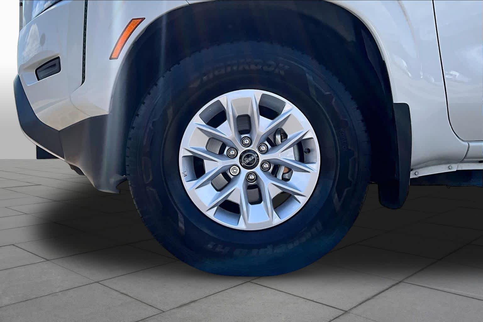 Used 2024 Glacier White Nissan SV image 10