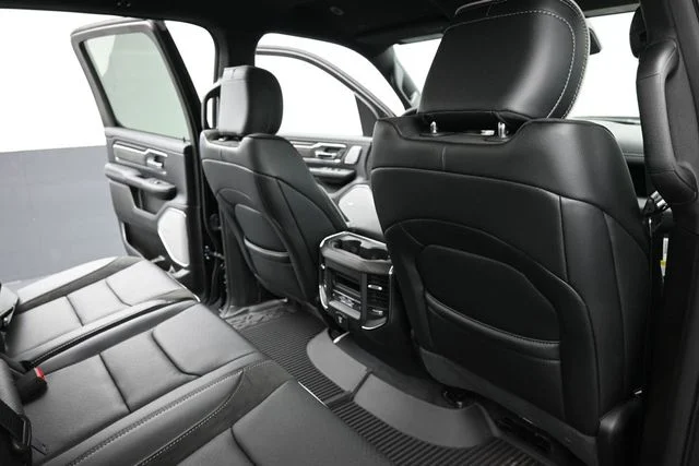 New 2026 Diamond Black Crystal Pearl-Coat Exterior Paint RAM Laramie image 14