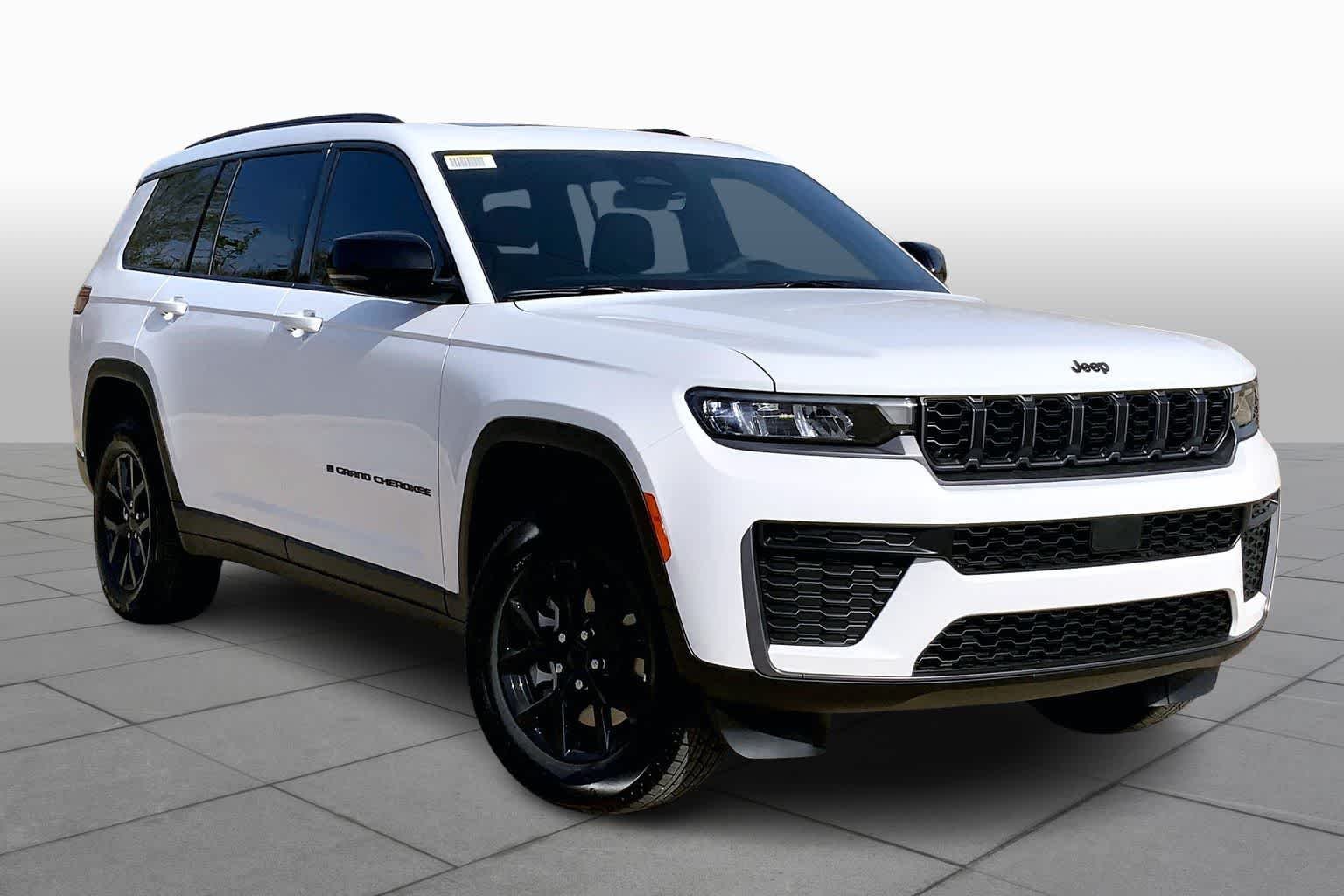 New 2026 Bright White Clear-Coat Exterior Paint Jeep Laredo Altitude image 2
