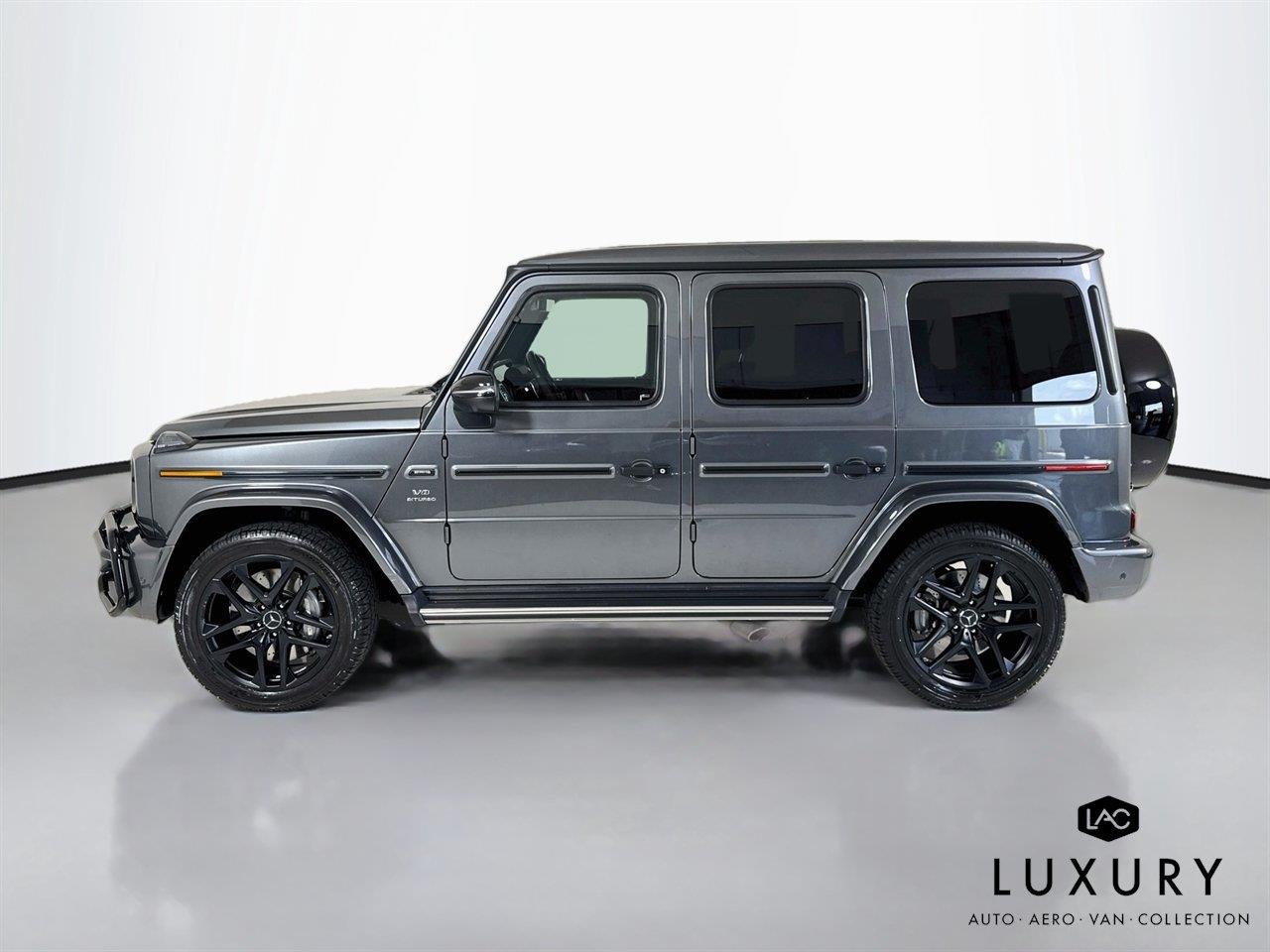 Used 2021 designo Graphite Metallic Mercedes-Benz AMG® G 63 | Carbon Trim | Only 7K Miles image 8