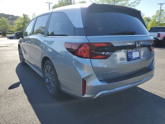 New 2026 Solar Silver Metallic Honda Touring image 6