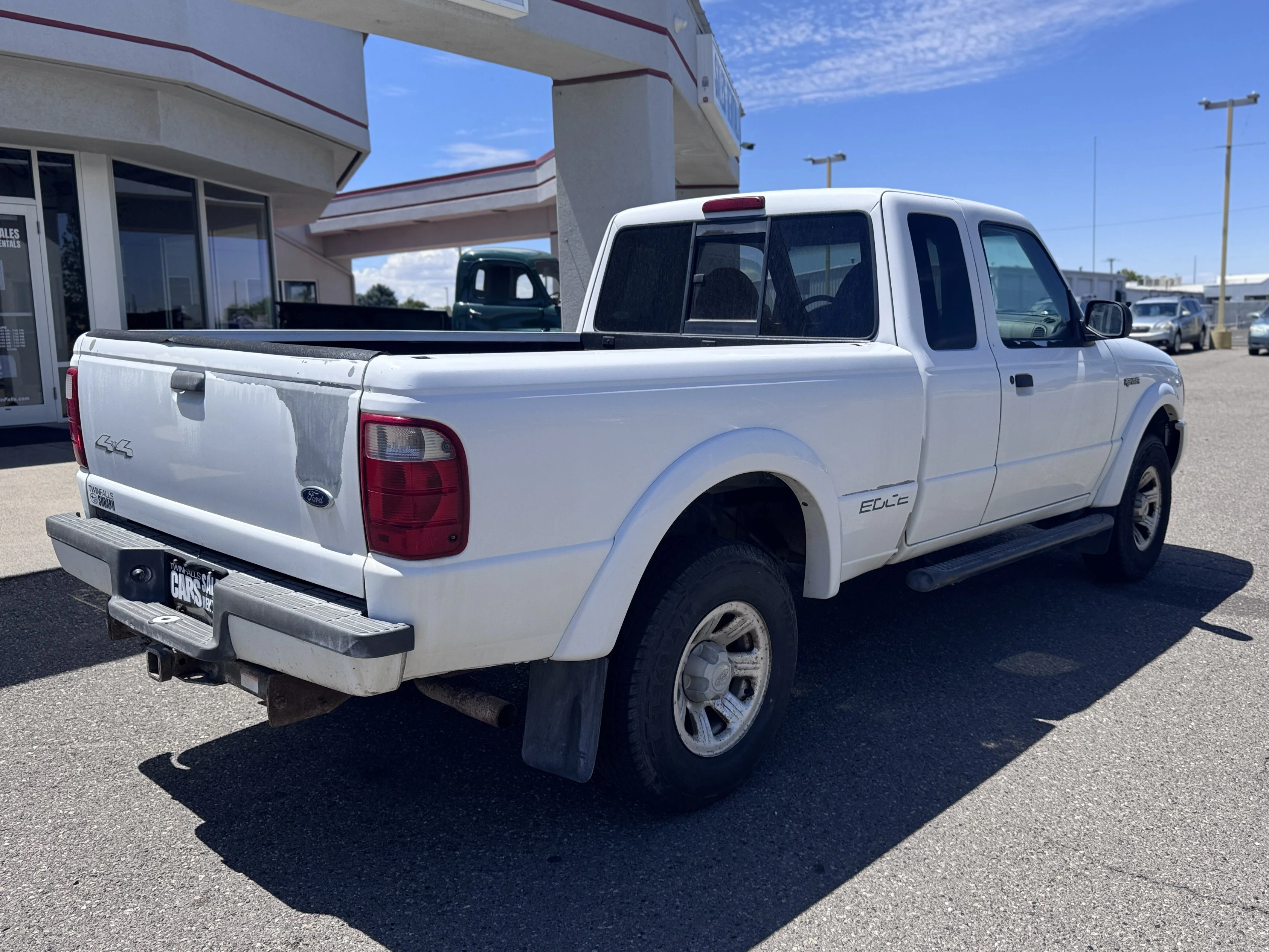 Used 2001 White Ford  image 8