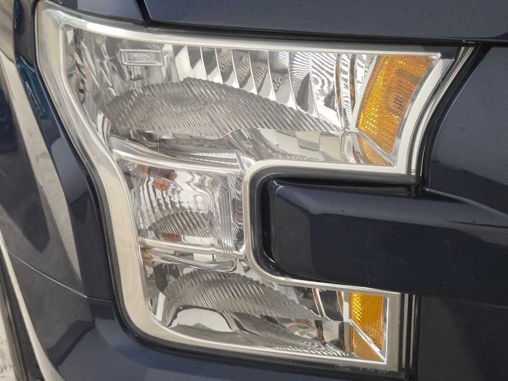 Used 2015 Blue Ford XLT image 14