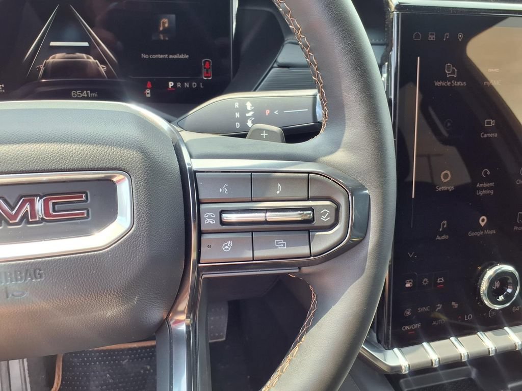 2025 GMC Acadia AT4 - Photo 8