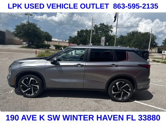Used 2024  Mitsubishi SE image 6