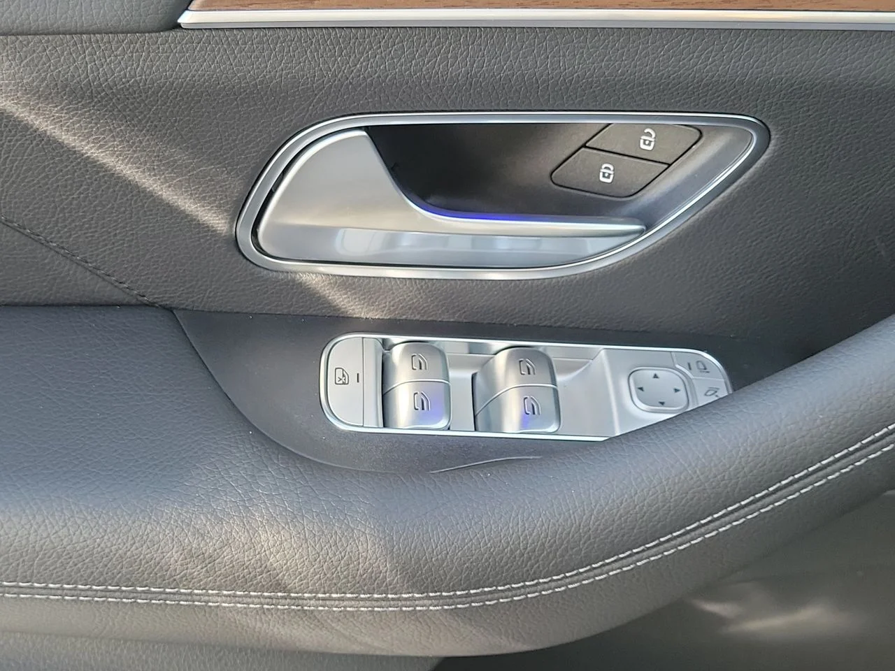 New 2026 Selenite Grey Metallic Mercedes-Benz GLE 350 image 27