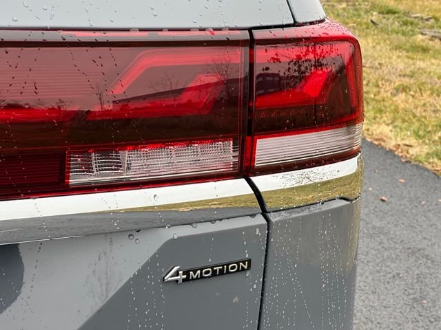 New 2026 Pure Gray Volkswagen 2.0T SEL Premium R-Line image 17