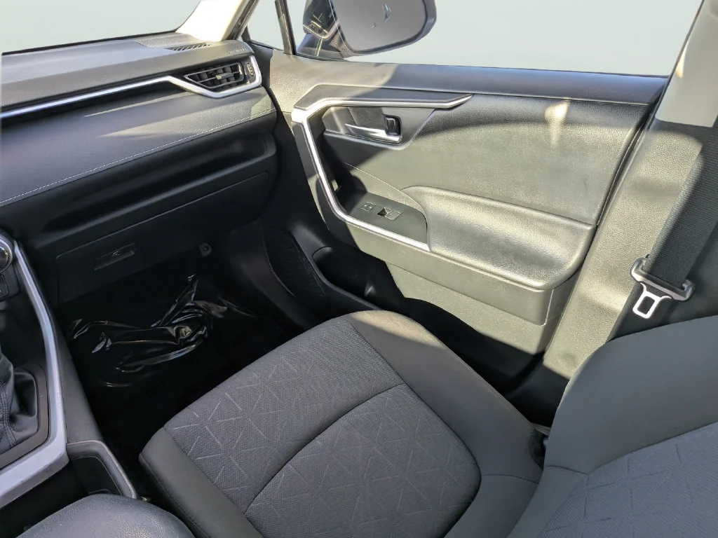 Used 2023 White Toyota XLE image 16
