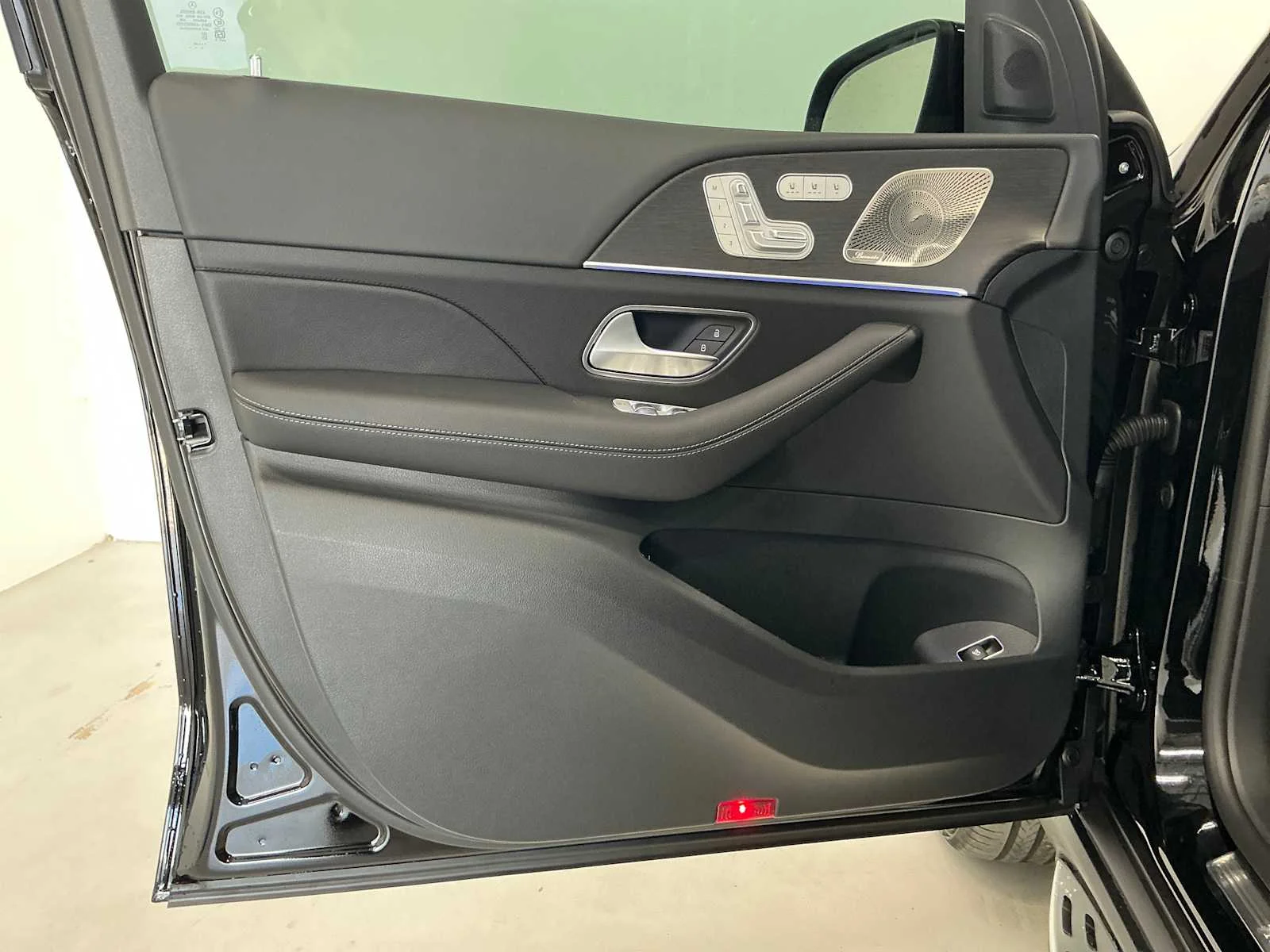 New 2026 Black Mercedes-Benz GLS 450 image 12