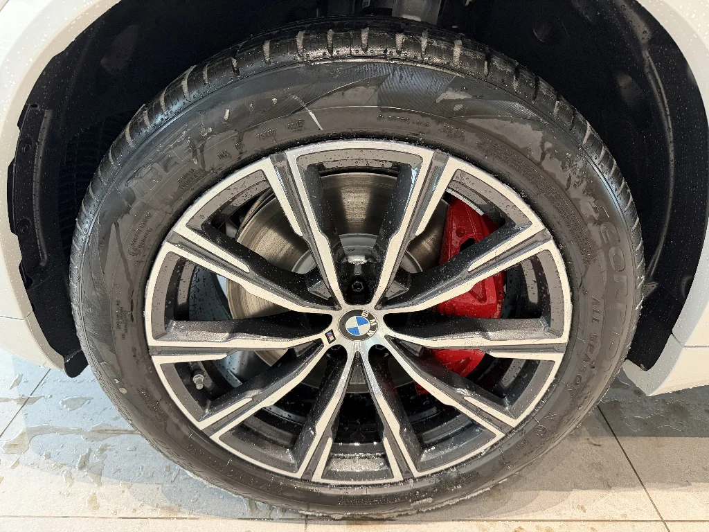 New 2026 Mineral White Metallic BMW xDrive50e image 8