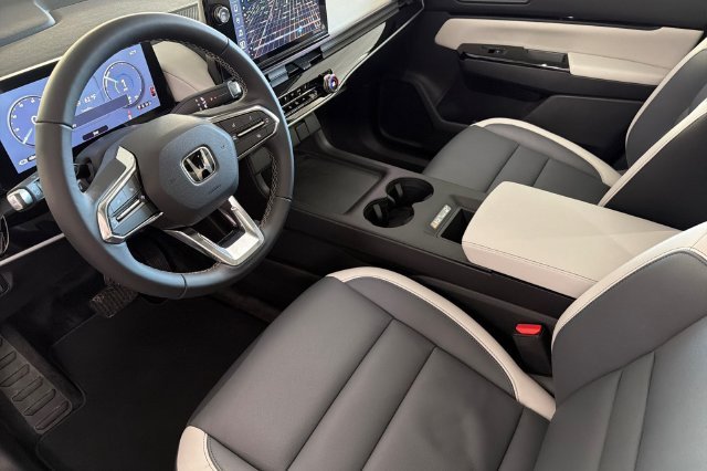 New 2026 Sonic Gray Pearl Honda Touring image 8