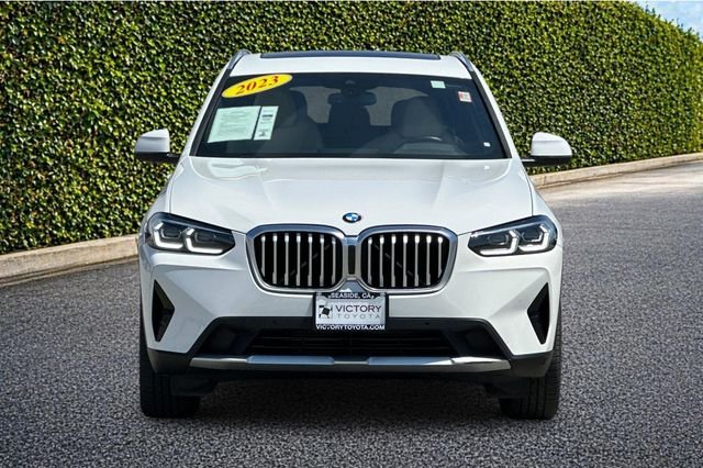 Used 2023 White BMW xDrive30i image 9