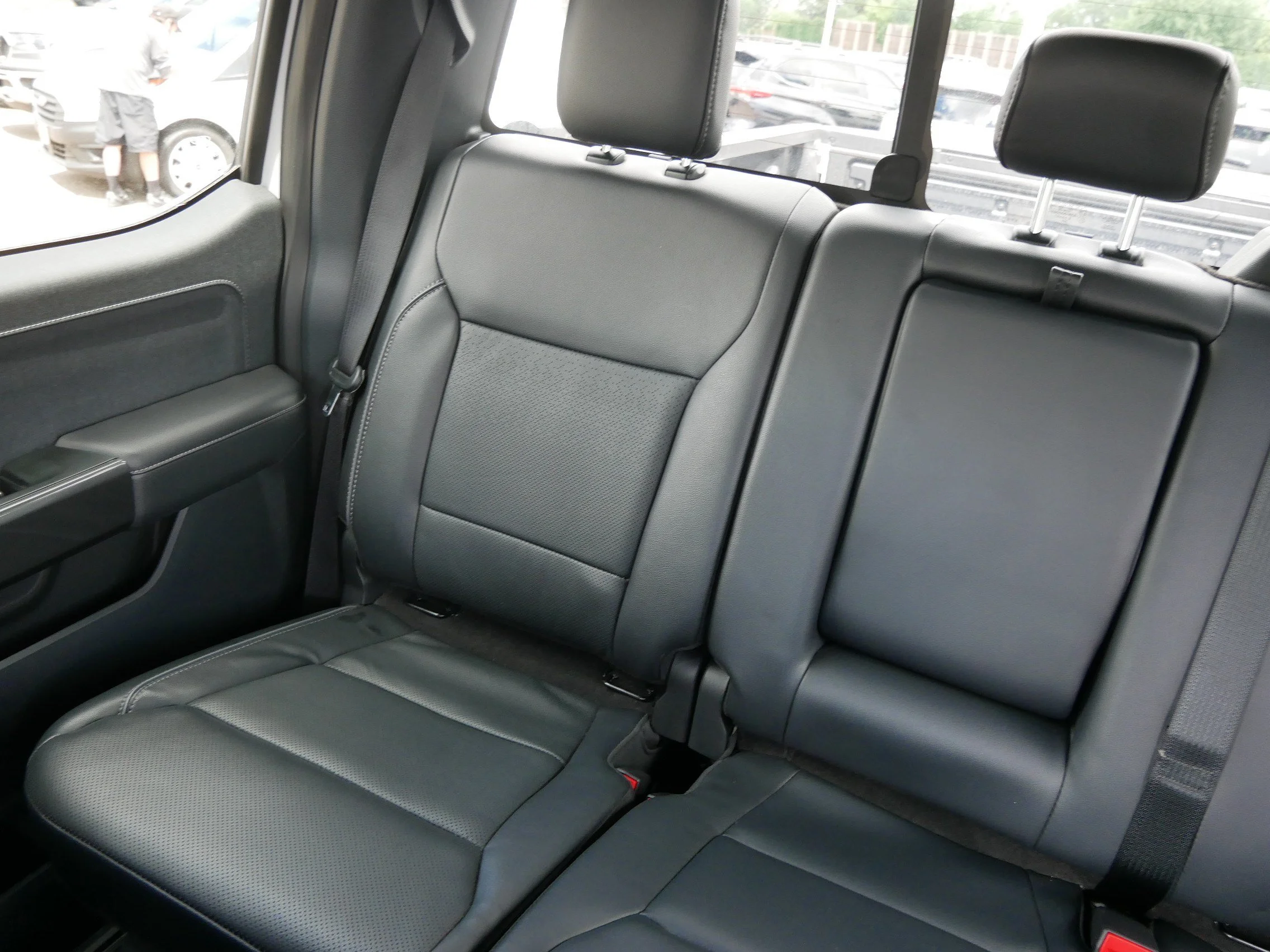 Used 2023 Oxford White Ford LARIAT image 12