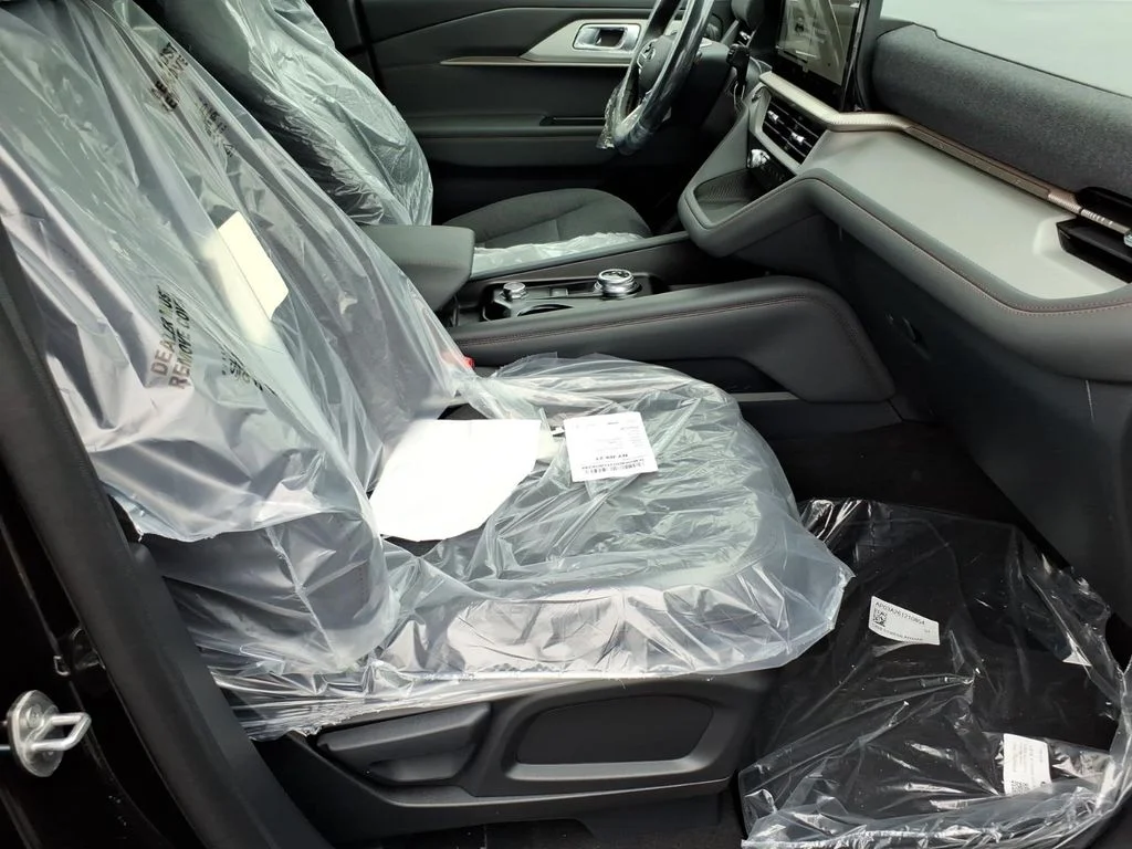 New 2026 Agate Black Metallic Ford Active image 8