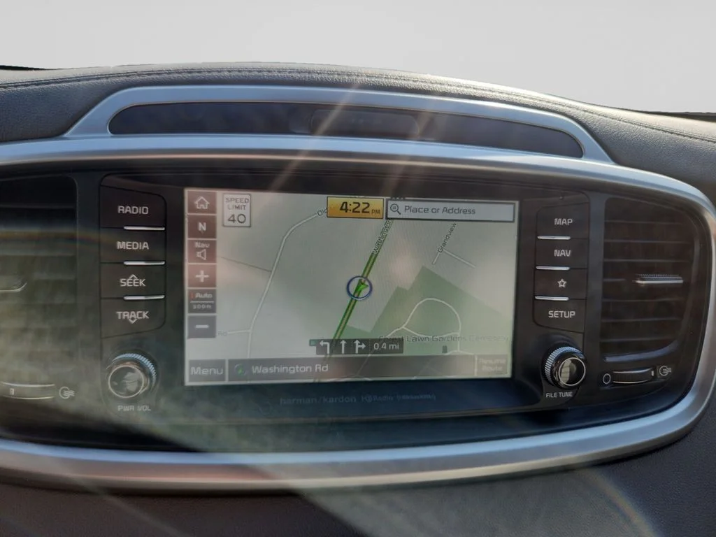 Used 2020 Purple Kia SX image 21
