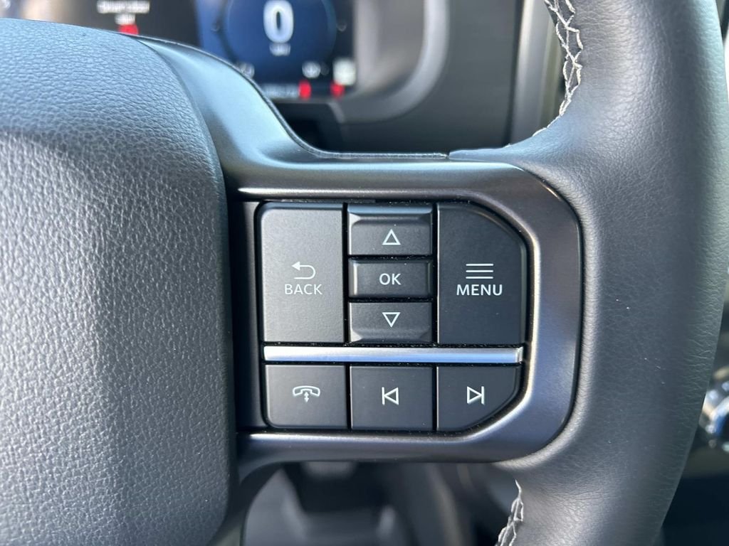 Certified Used 2024 Avalanche Ford XLT image 32