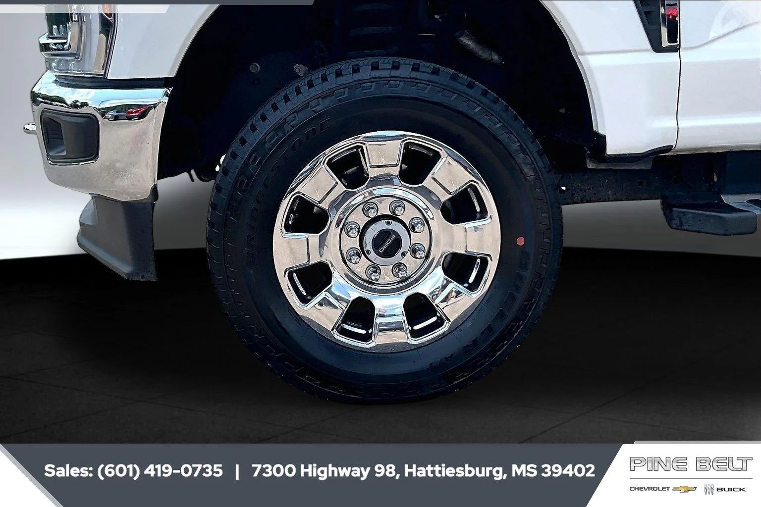 Used 2024 White Ford LARIAT image 8