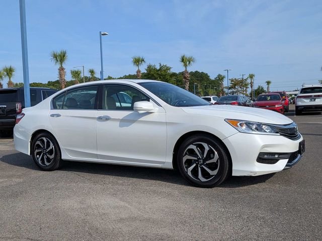 Used 2017 White Honda EX-L image 1