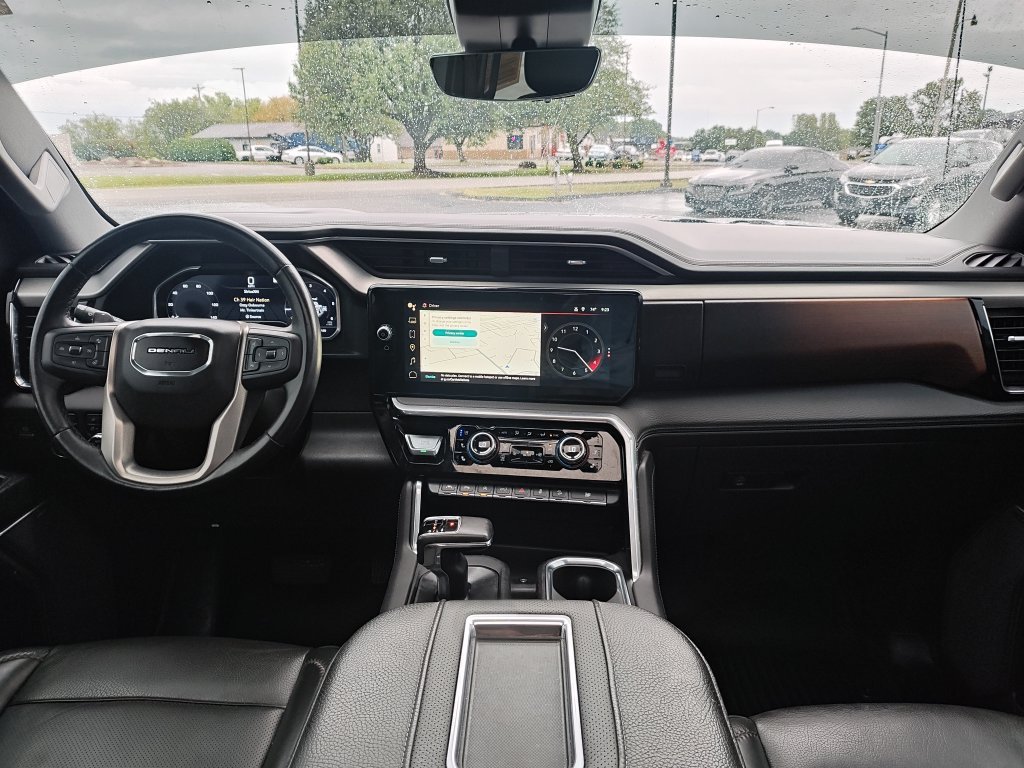 Used 2022 Silver GMC Denali image 15