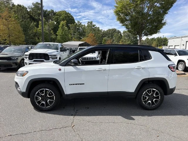 Used 2025 White Jeep Trailhawk image 2