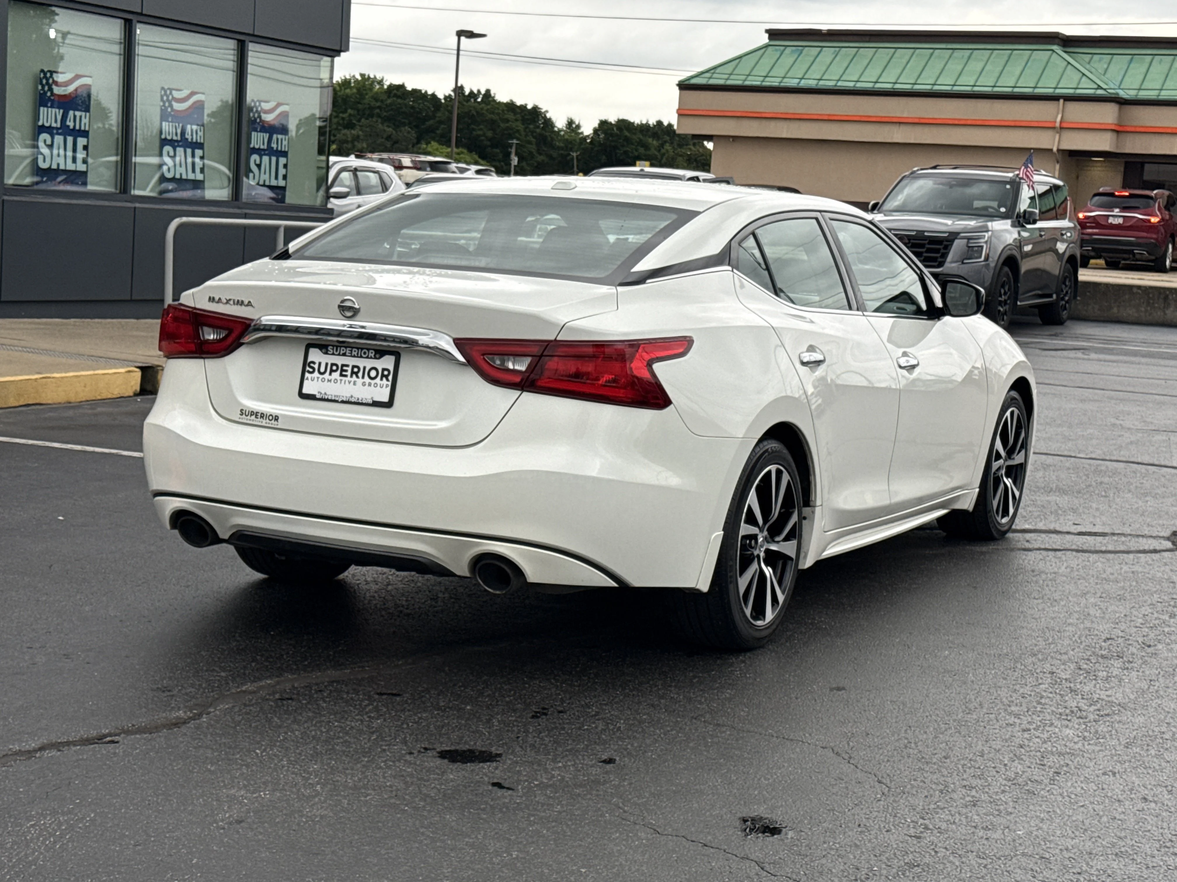 Used 2018 Pearl White Nissan S image 3