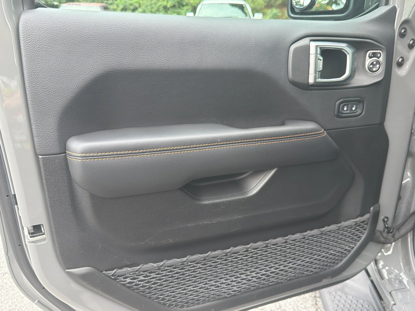 Used 2023 Sting-Gray Clearcoat Jeep High Altitude image 10