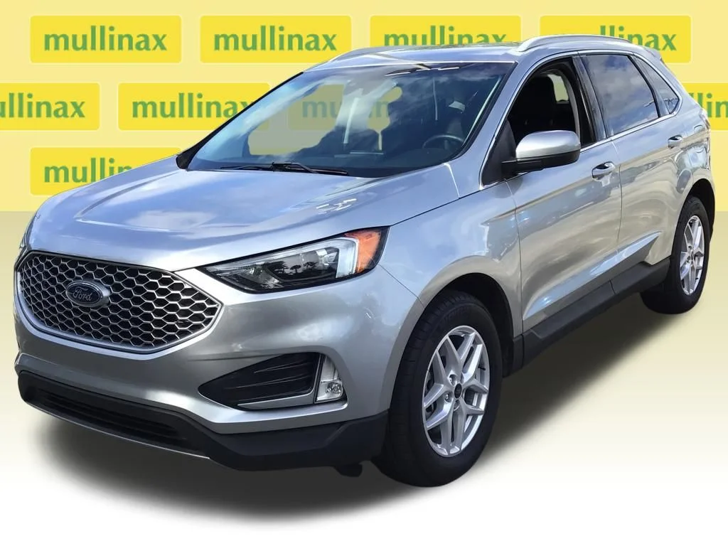 Certified Used 2024 Silver Ford SEL image 12