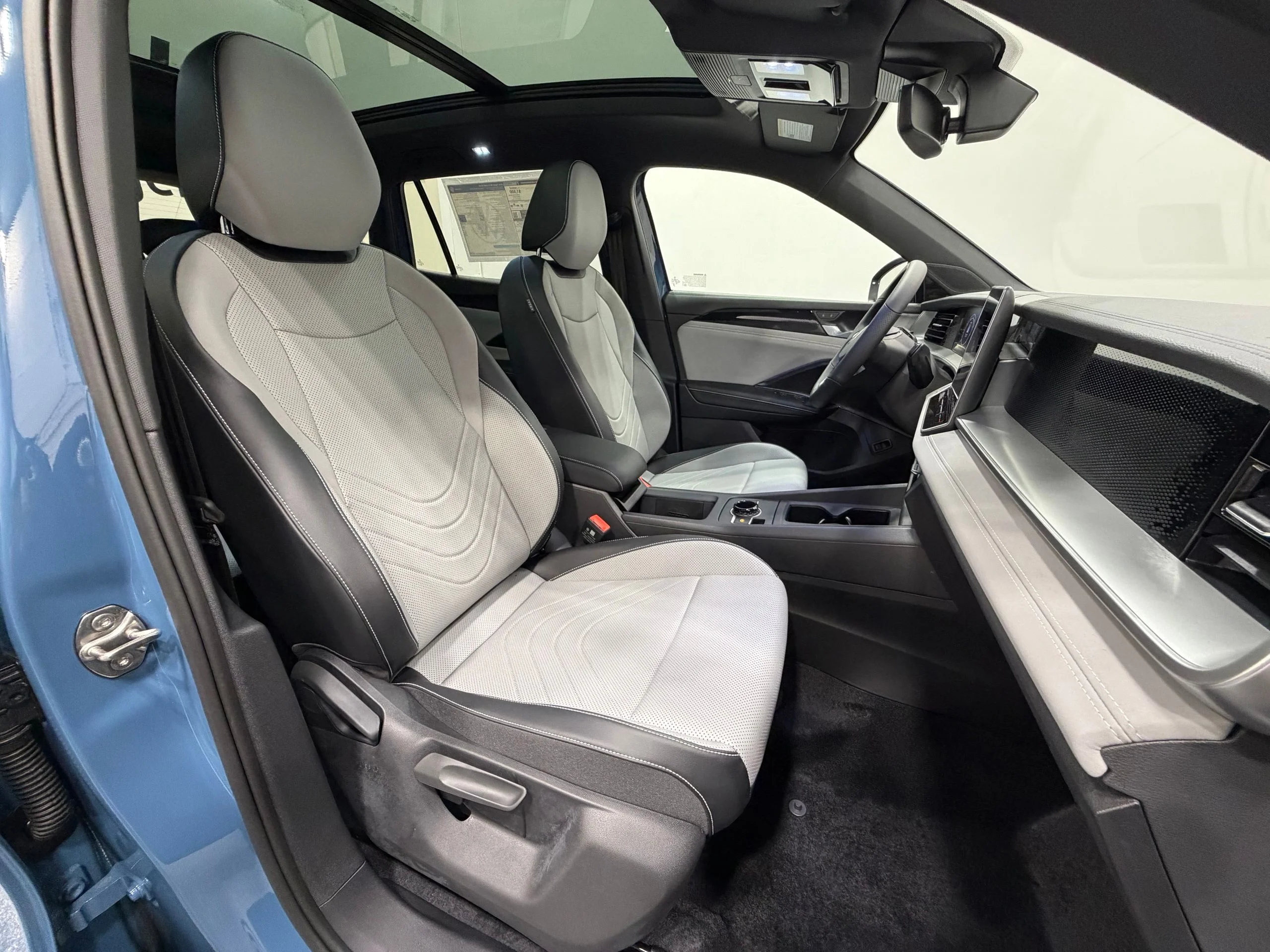 New 2026 Blue Volkswagen SE R-Line Black image 30