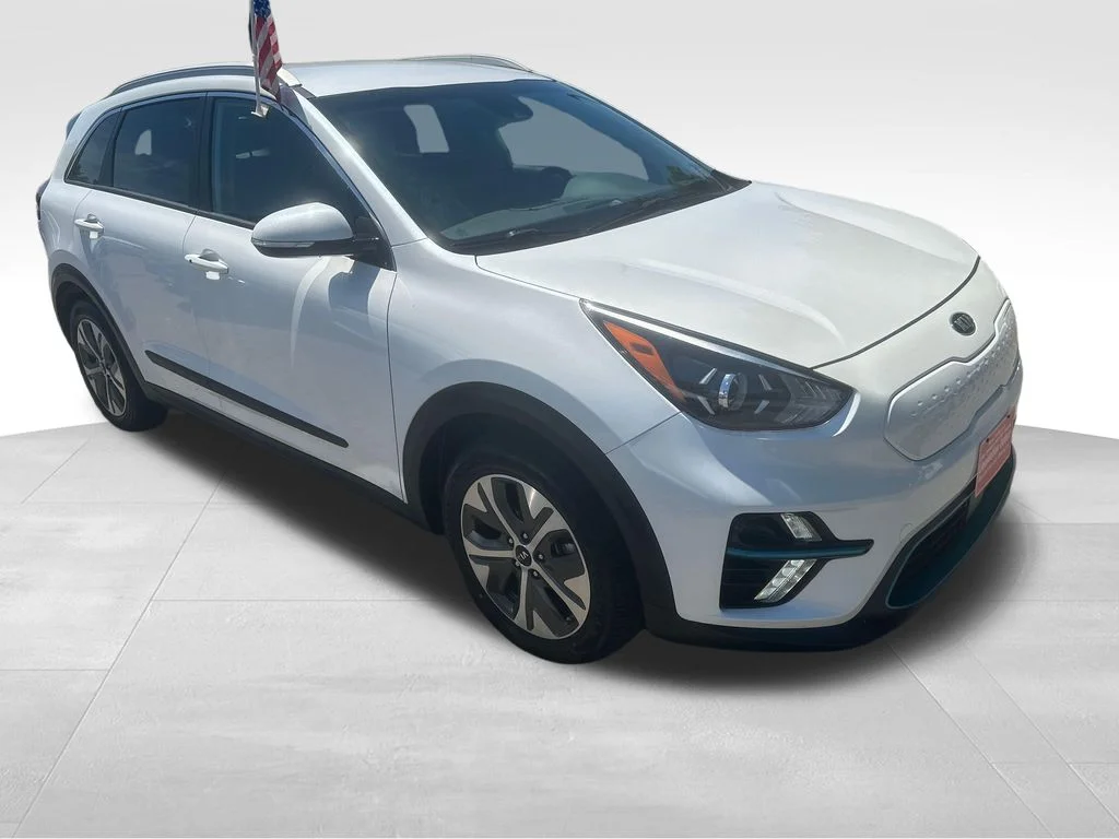 Used 2020 White Kia EX image 25