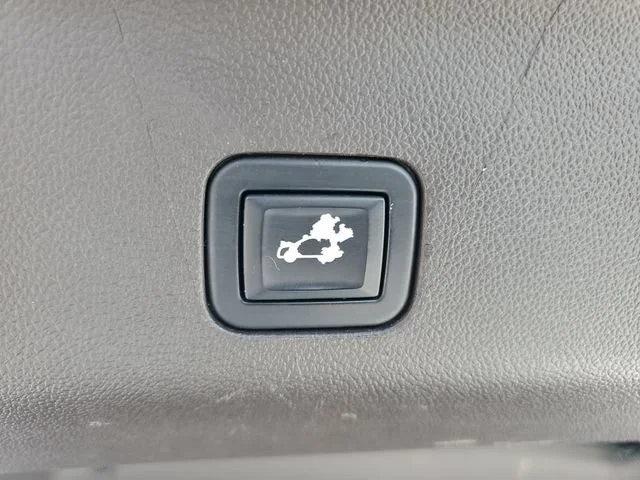 Used 2022 Hunter Metallic GMC Denali image 33